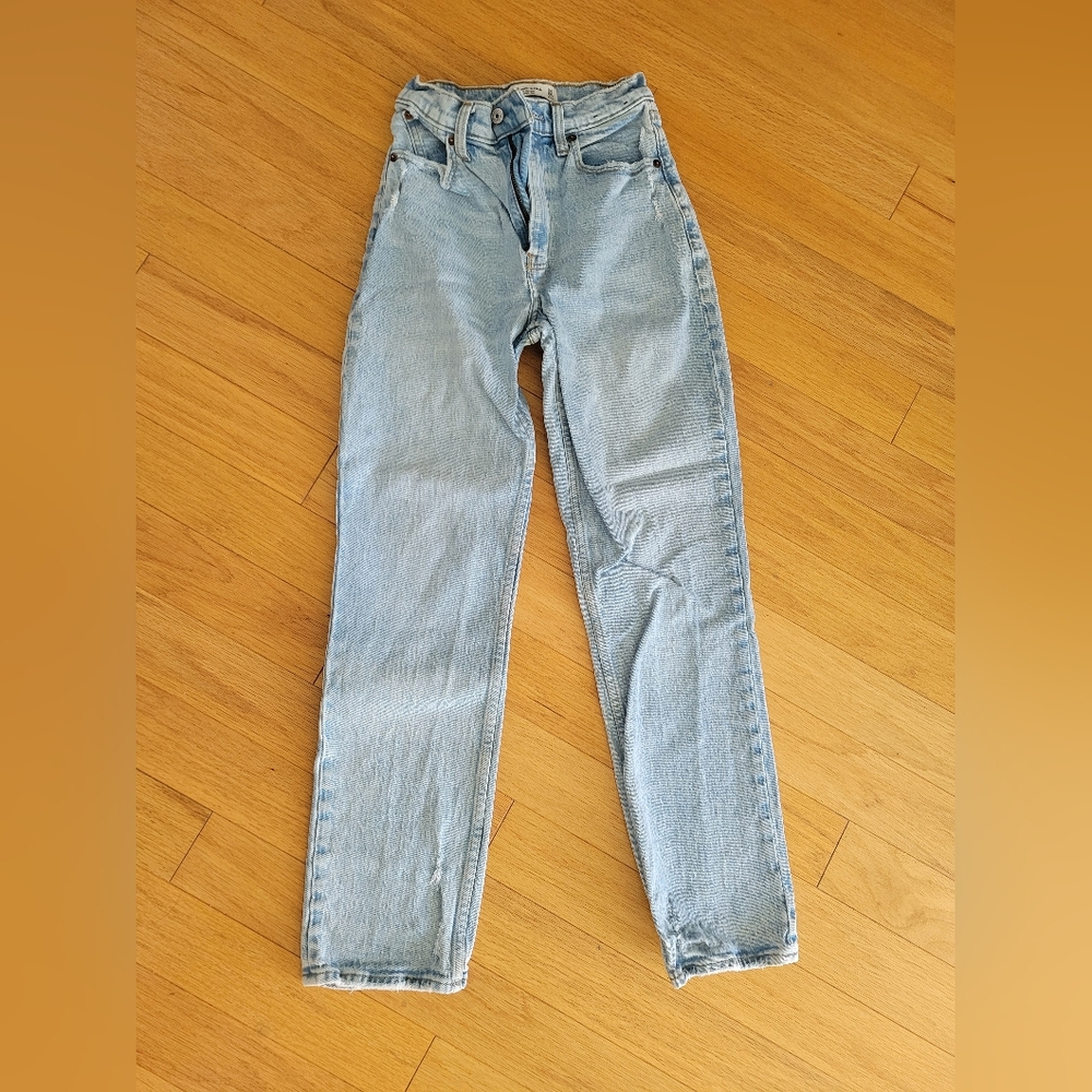 Abercrombie & Fitch 90's Ultra High Rise Straight Jeans
